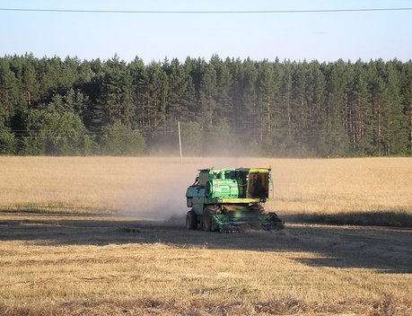 Аграриям Коми направят 90 млн рублей на обновление парка сельхозтехники до конца 2018 года