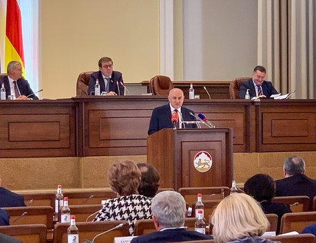 Джамбулат Хатуов доложил о предварительных итогах Госпрограммы АПК на заседании аграрного комитета Совета Федерации