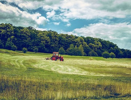 Гостехнадзору дадут право проверять самоходные машины в местах эксплуатации